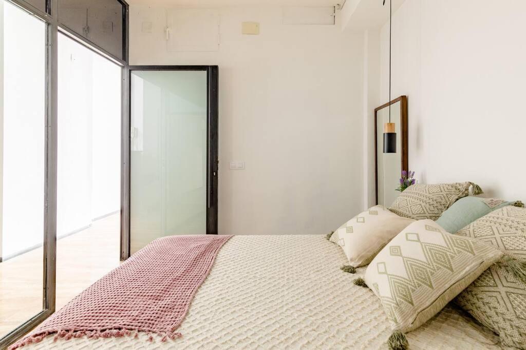 Cozy Loft Patio+Pool +Wifi Daire Valensiya Dış mekan fotoğraf
